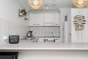 Byron Lakeside Holiday Apartments