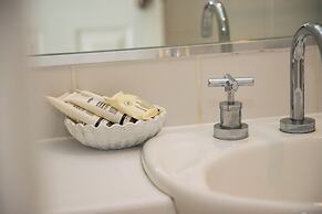 Byron Lakeside Holiday Apartments