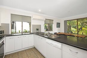 Byron Lakeside Holiday Apartments