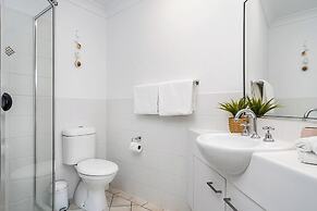 Byron Lakeside Holiday Apartments