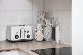 Byron Lakeside Holiday Apartments