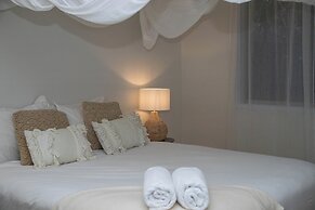 Byron Lakeside Holiday Apartments