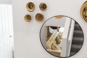 Byron Lakeside Holiday Apartments