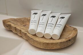 Byron Lakeside Holiday Apartments