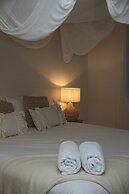 Byron Lakeside Holiday Apartments