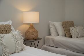 Byron Lakeside Holiday Apartments