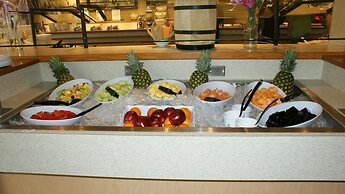 Canad Inns Destination Centre Windsor Park