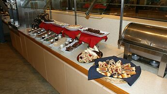 Canad Inns Destination Centre Windsor Park