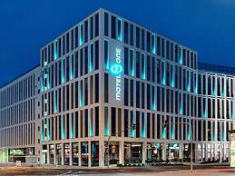 Motel One Köln-Altstadt
