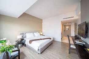 New Season Hotel