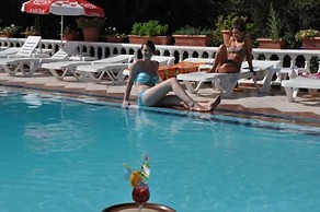 Sun and Sea Apartments