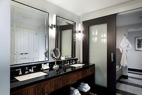 Ambassador Hotel Wichita, Autograph Collection