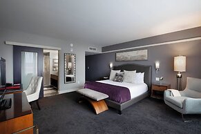 Ambassador Hotel Wichita, Autograph Collection