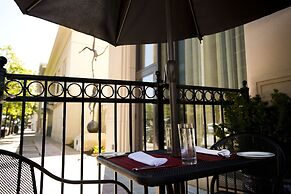 Ambassador Hotel Wichita, Autograph Collection