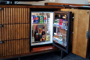 Ambassador Hotel Wichita, Autograph Collection