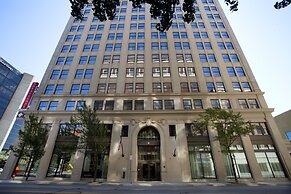 Ambassador Hotel Wichita, Autograph Collection