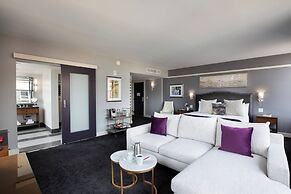 Ambassador Hotel Wichita, Autograph Collection