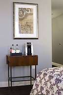 Ambassador Hotel Wichita, Autograph Collection