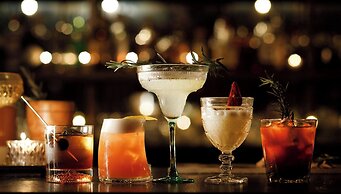 Ambassador Hotel Wichita, Autograph Collection