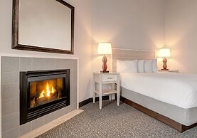 Hallmark Resort - Newport