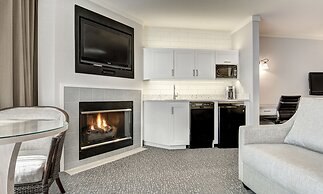 Hallmark Resort - Newport