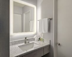 Hallmark Resort - Newport