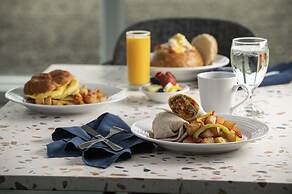 Hallmark Resort - Newport