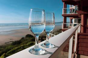 Hallmark Resort - Newport