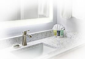 Hallmark Resort - Newport