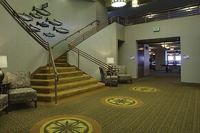 Hallmark Resort - Newport