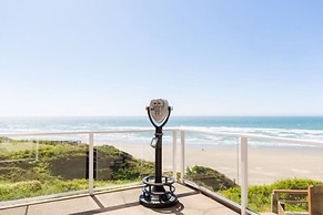 Hallmark Resort - Newport