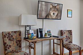 Elk Refuge Inn
