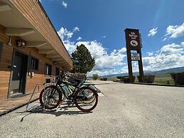Elk Refuge Inn