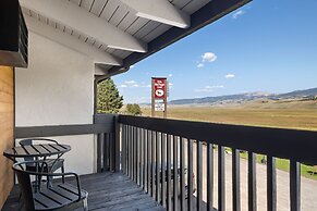 Elk Refuge Inn