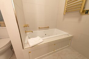 Hallmark Resort - Cannon Beach