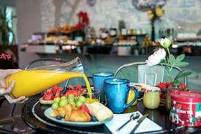 Hôtel Alpha Paris Eiffel by Patrick Hayat