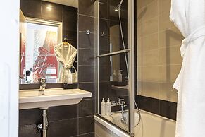 Hôtel Alpha Paris Eiffel by Patrick Hayat