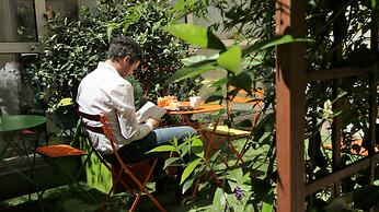 Hôtel Alpha Paris Eiffel by Patrick Hayat