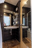 Hôtel Alpha Paris Eiffel by Patrick Hayat