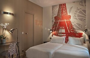 Hôtel Alpha Paris Eiffel by Patrick Hayat