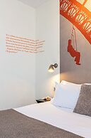 Hôtel Alpha Paris Eiffel by Patrick Hayat