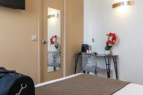 Hôtel Alpha Paris Eiffel by Patrick Hayat