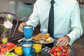 Hôtel Alpha Paris Eiffel by Patrick Hayat