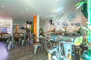 Hôtel Alpha Paris Eiffel by Patrick Hayat