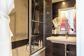 Hôtel Alpha Paris Eiffel by Patrick Hayat