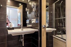 Hôtel Alpha Paris Eiffel by Patrick Hayat