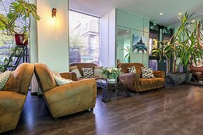 Hôtel Alpha Paris Eiffel by Patrick Hayat