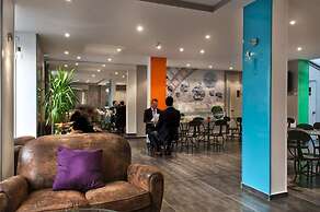 Hôtel Alpha Paris Eiffel by Patrick Hayat