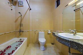 Bach Dang Hoi An Hotel