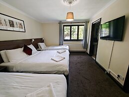 Little Foxes Hotel & Gatwick Airport Parking